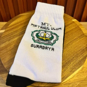 jual atribut sekolah kaos kaki di mojokerto